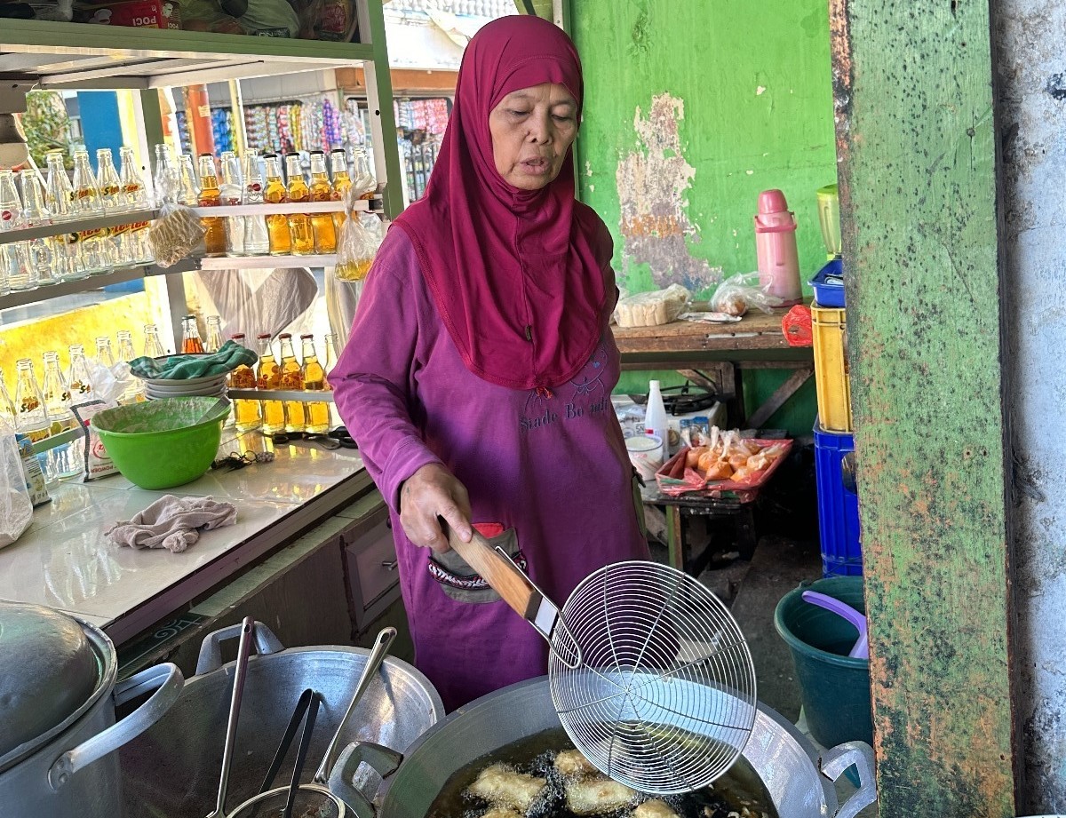 Risol Ceu Empit Legenda Kuliner Ramadan Tangerang Yang Hanya Ada Dua