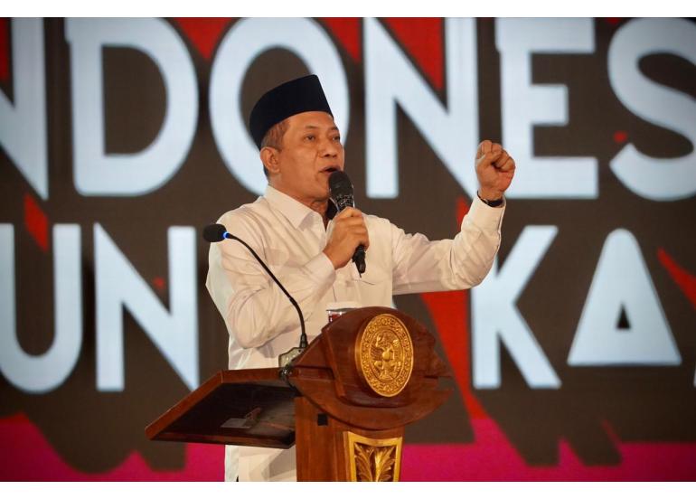 <p>Menteri Koperasi  Ferry Juliantono saat menjadi narasumber di acara Indonesia Punya Kamu"yang diselenggarakan Universitas Airlangga (Unair)  dan Garuda TV di Surabaya, Senin, 24 November 2025.. </p>
