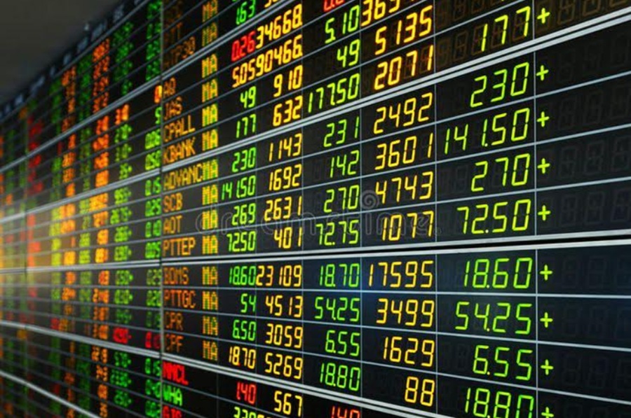 <p>Ilustrasi data perdagangan saham atau IHSG. Menguat selama delapan hari berturut-turut, IHSG terkoreksi tajam hari ini.</p>
