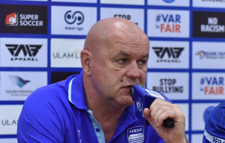<p>Begini respons Bojan Hodak saat diisukan melatih Timnas Indonesia, sang kapten Persib Marc Klok ikut bereaksi. Foto: Persib.</p>

