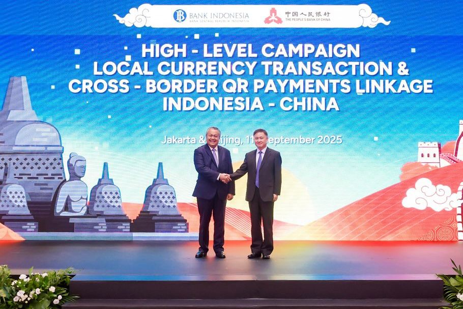 <p>Pertemuan Gubernur Bank Indonesia Perry Warjiyo dan Gubernur People's Bank of China (PBoC) Pan Gongsheng di Beijing, Tiongkok, Kamis, 11 September 2025. RI-Tiongkok terus memperkuat komitmen penggunaan mata uang lokal (Local Currency Transaction/LCT) dalam perdagangan dan investasi bilateral. (Dok. Bank Indonesia)</p>
