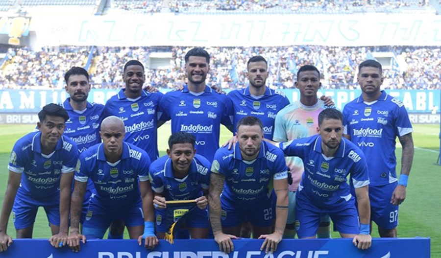 <p>Skuad Persib sempat menelan kekalahan telak 0-3 dari Selangor FC lima tahun silam, kini kedua tim akan bertemu di AFC Champions League Two 2025. (Foto: Persib).</p>
