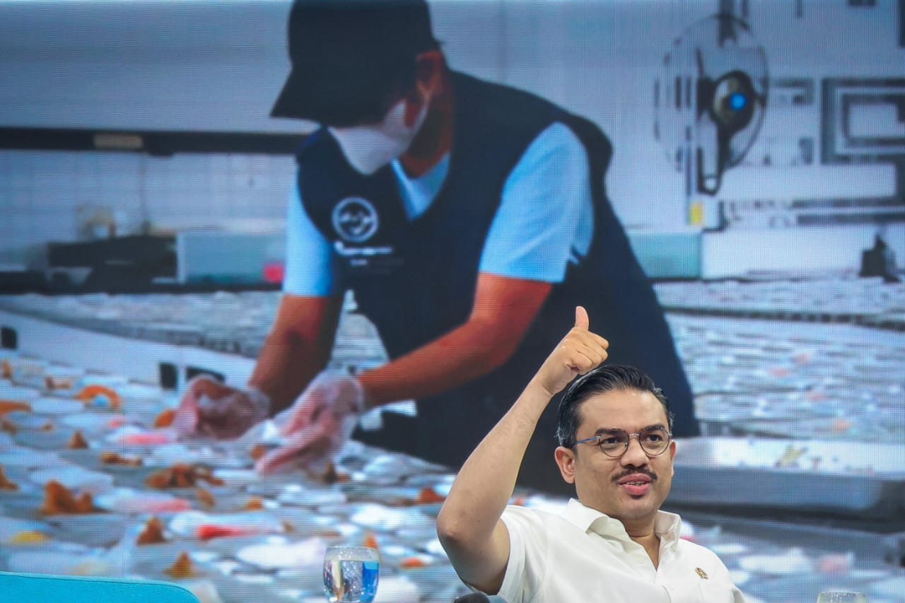 <p>Menteri Usaha Mikro, Kecil, dan Menengah (UMKM), Maman Abdurrahman, mengajak masyarakat untuk memahami Program MBG secara lebih komprehensif. (Dok. Kementerian UMKM)</p>

