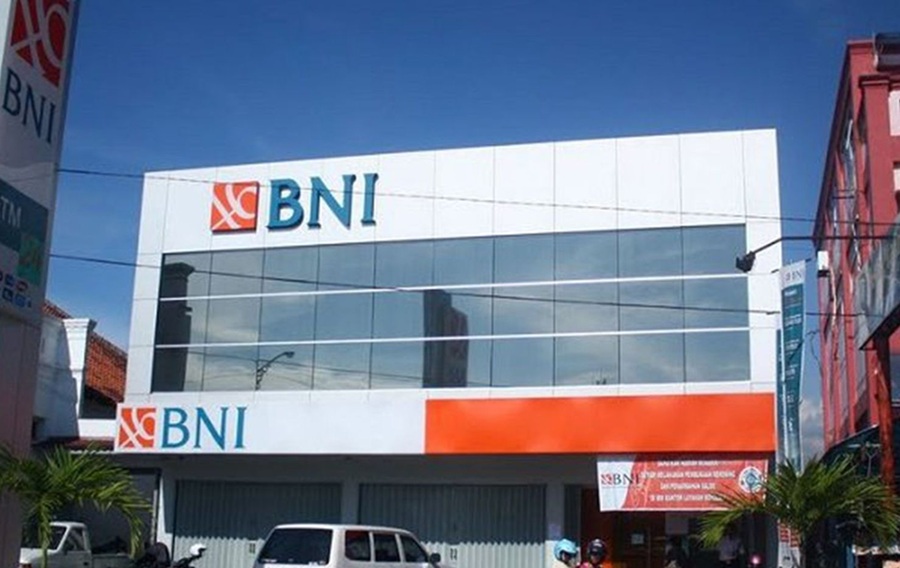 <p>Ilustrasi bank BNI. Simak syarat dan cara pengajuan KUR BNI 2025, ketahui jenis, plafon pinjaman, bunga, dan simulasi angsuran modal UMKM.</p>