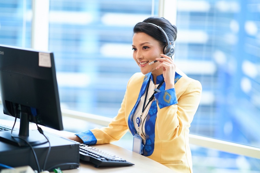 <p>Ilustrasi wanita sebagai Call Center BCA. UMKM bisa tumbuh dengan KUR! Kenali jenis KUR BCA yang paling pas untuk bisnis Anda. Foto: BCA</p>
