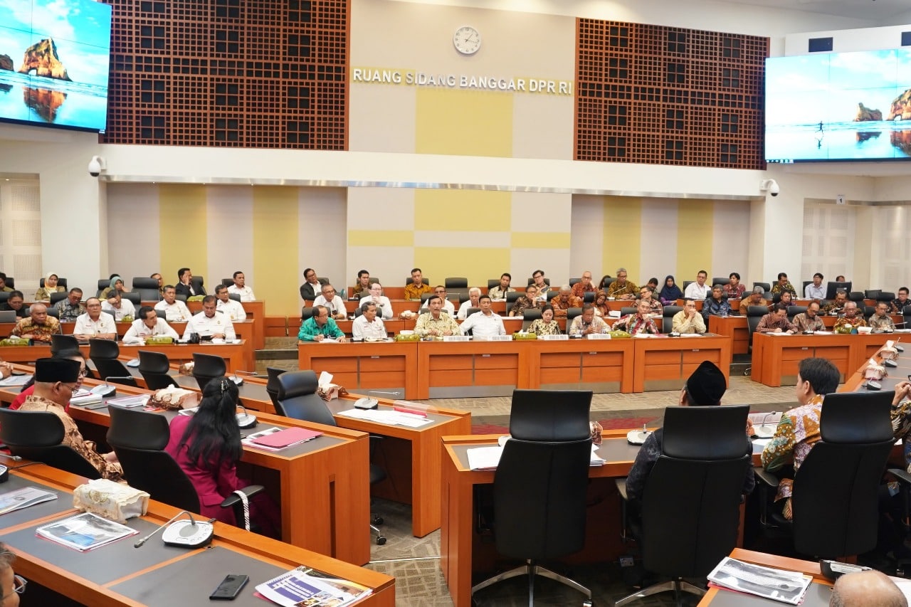 <p>Ilustrasi bea keluar emas ditetapkan pemerintah. Investor perlu waspada? Pemerintah dan DPR menetapkan bea keluar emas dan batu bara 2025. Cek infonya berikut ini! Foto: Kemenko Bidang Kemaritiman</p>
