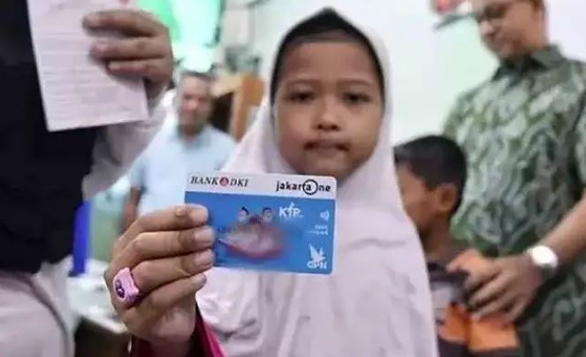 <p>Jangan sampai ketinggalan! Cara cek KJP Plus Tahap 2 2025, daftar penerima, dan besaran dana per jenjang sekolah SD, SMP, SMA, SMK, PKBM.</p>
