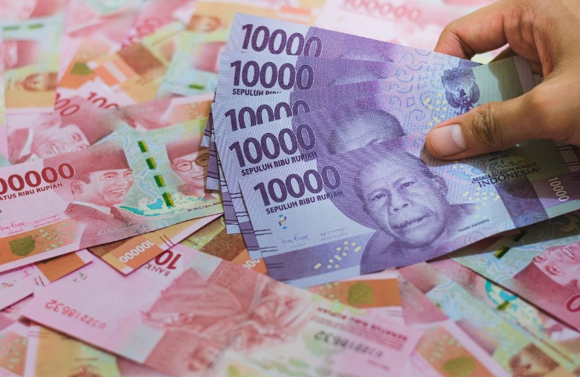 <p>BSU 2025 mulai cair 5 Juni! Simak syarat lengkap, siapa yang berhak menerima, dan cara daftar BPJS Ketenagakerjaan agar bisa mendapat bantuan Rp600 ribu. Jangan lewatkan info penting ini!</p>
