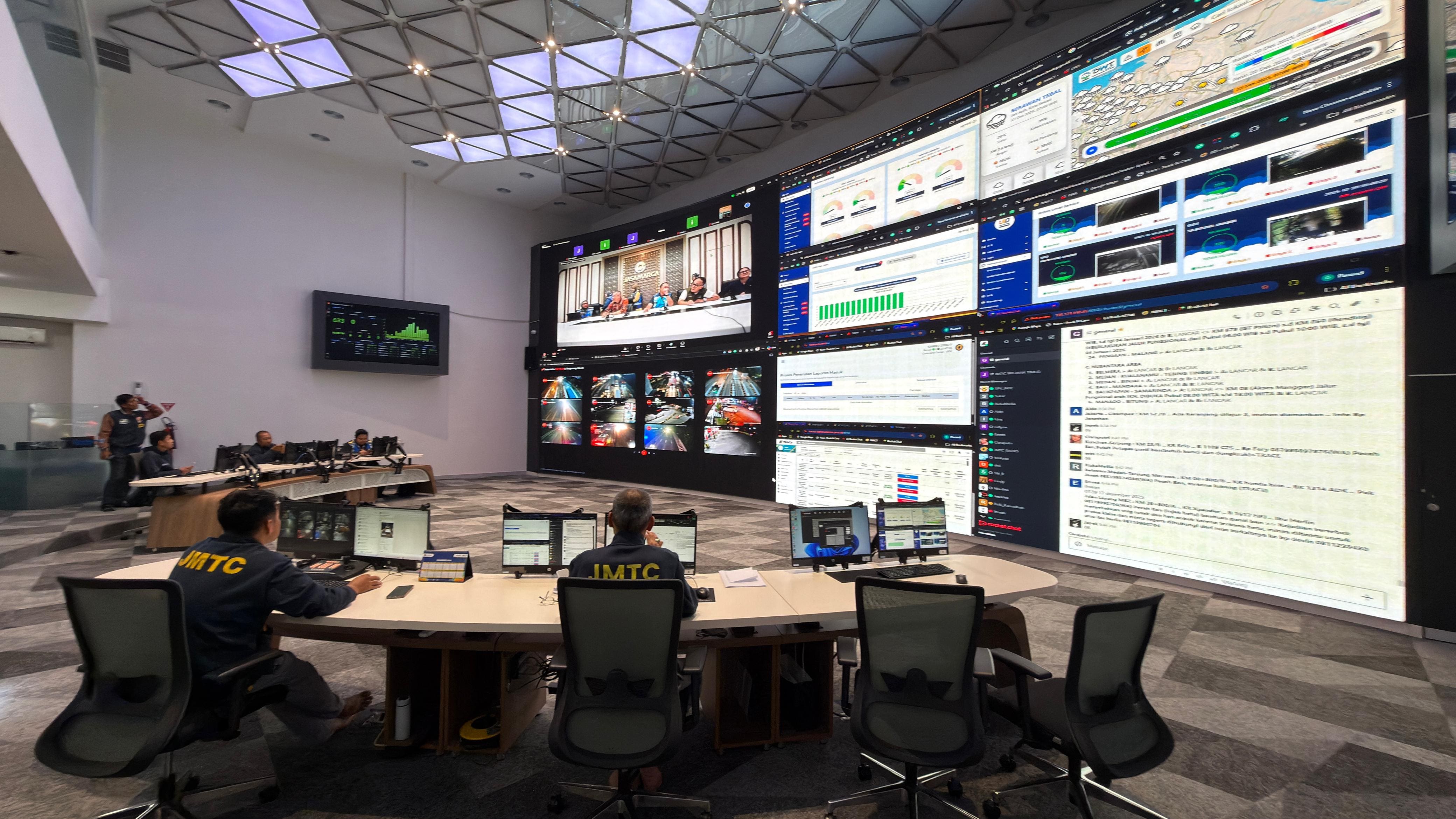 Menhub: Pelaksanaan Pembatasan Kendaraan Angkutan Barang Masa Nataru di Ruas Tol dan non-Tol  Lancar