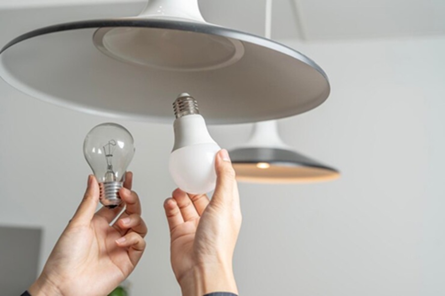 <p>Ilustrasi lampu. Berikut sederet program diskon mulai dari transporasi hingga diskon tarif listrik 50% mulai berlaku pada Juni 2025. (Foto: Freepik).</p>
