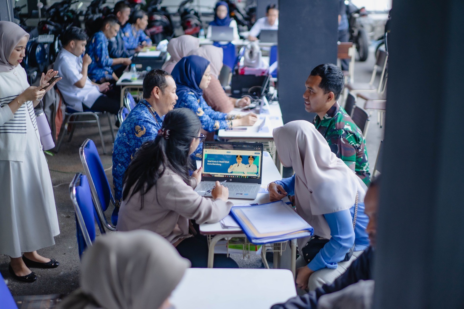 <p>Mulai tahun ajaran 2025, istilah Penerimaan Peserta Didik Baru (PPDB) resmi diganti menjadi Sistem Penerimaan Murid Baru (SPMB). (Dok.Pemkot Bandung)</p>
