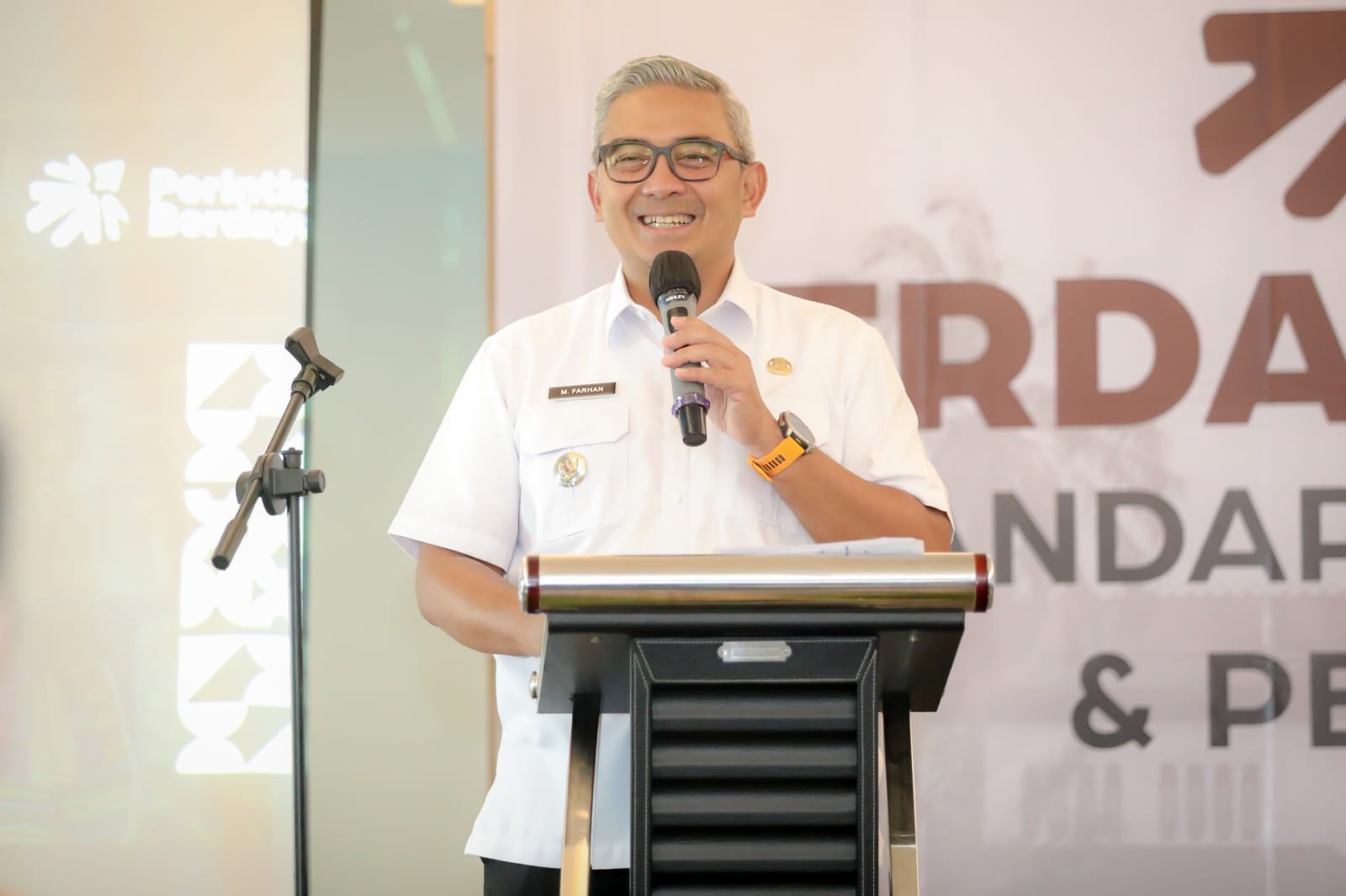 <p>Wali Kota Bandung, Muhammad Farhan, membuka bootcamp pelatihan kewirausahaan UMKM di Hotel Mercure Bandung, Selasa (18/6/2025). (Dok.Pemkot Bandung)</p>
