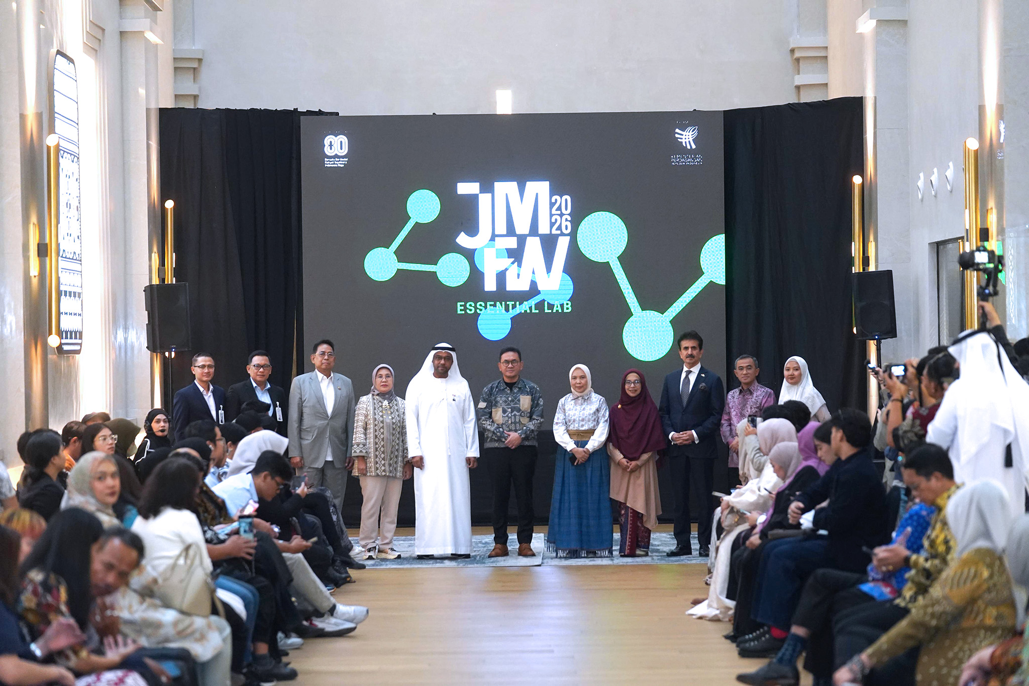 <p>Menteri Perdagangan (Mendag) Budi Santoso meluncurkan ajang modest fashion Jakarta Muslim Fashion Week (JMFW) 2026 hari ini, Selasa, (12/8) di Balai Kartini, Jakarta. Peluncuran JMFW 2026 dihadiri  Dubes Uni Emirat Arab Abdulla Salem Aldhaheri dan Dubes Pakistan Zahid Hafeez Chaudhri. (Dok. Kemendag)</p>
