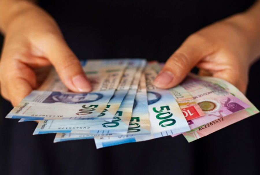 <p>Ilustrasi uang rupiah dana BSU. Berikut cara cek status BSU 2025 muncul notifikasi dan artinya. (Foto: Freepik).</p>
