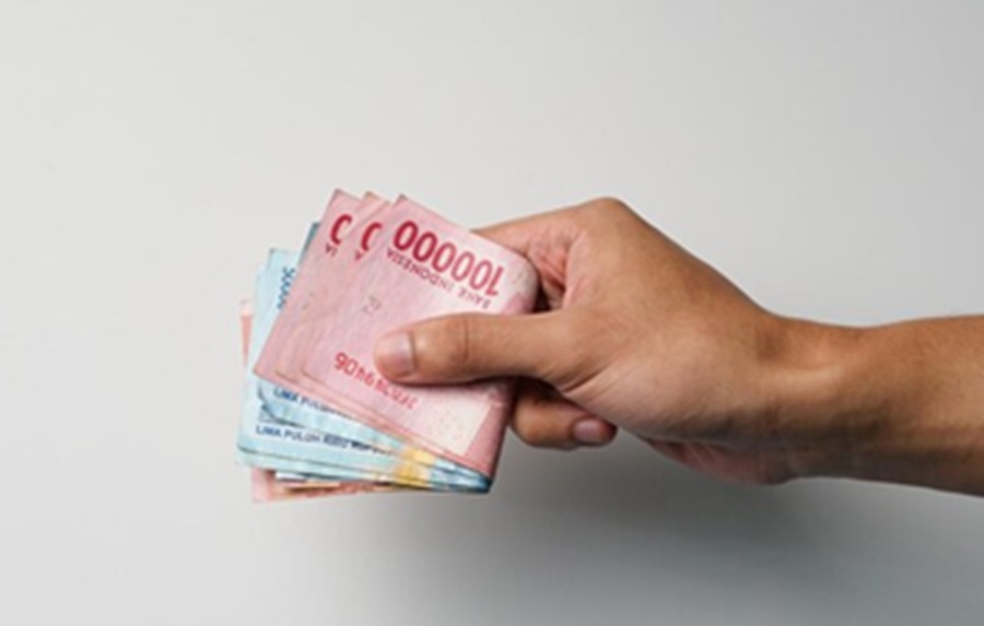 <p>Ilustrasi uang rupiah. Berikut cara cek penerima penebalan bansos Rp400 ribu jika tidak termasuk penerima BSU 2025. (Foto: Freepik).</p>
