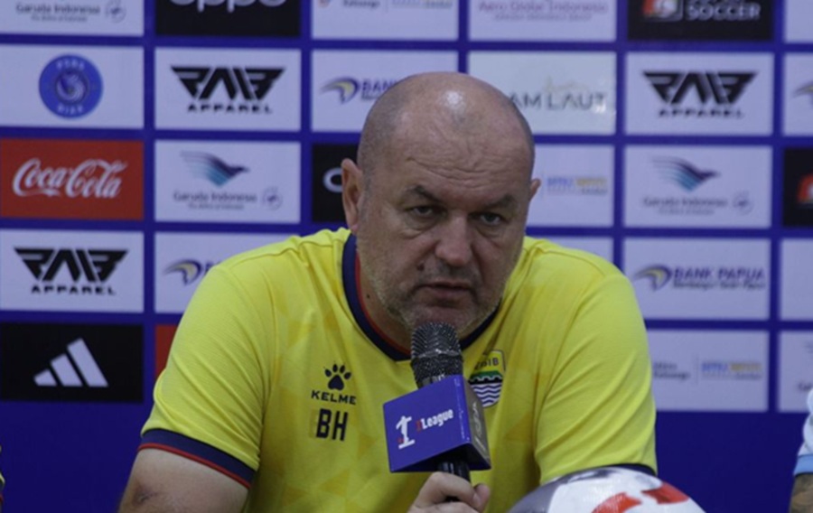 <p>Pelatih Persib, Bojan Hodak sebut timnya sudah siap hadapi PSBS Biak. Foto: Persib.</p>
