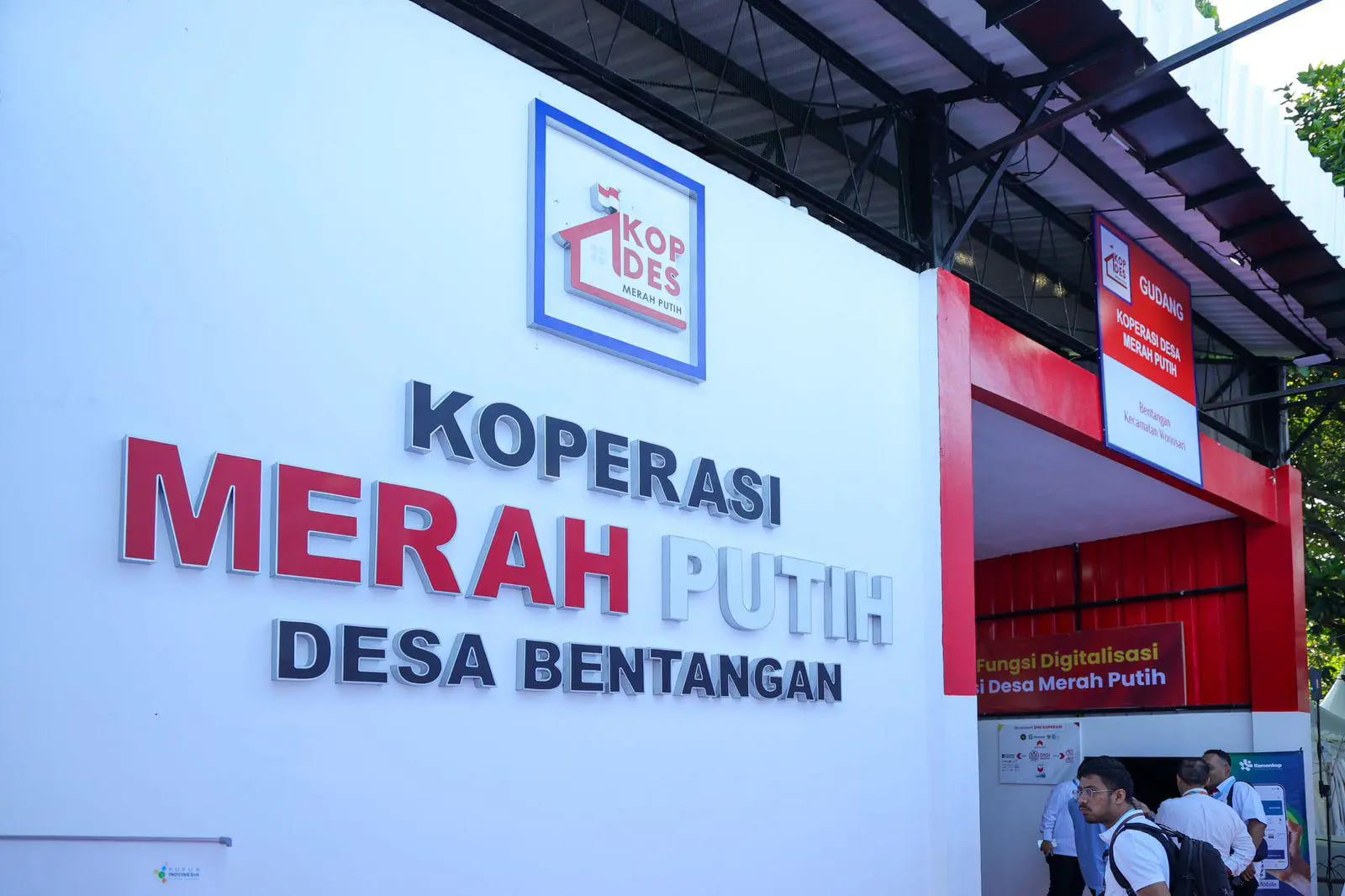 <p>Deputi Bidang Usaha Mikro Kementerian UMKM Riza Damanik, Kamis, 14 Agustus 2025  mengatakan, Koperasi menjadi ‘kendaraan’ yang membawa UMKM menuju jenjang lebih tinggi. Sementara UMKM sebagai anggota koperasi adalah ‘mesin penggerak’ yang memastikan koperasi tetap hidup dan produktif. (Dok. Kemen UMKM)</p>
