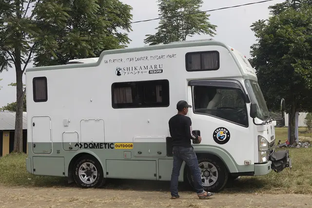 Modifikasi camper van layaknya hotel berjalan. 
