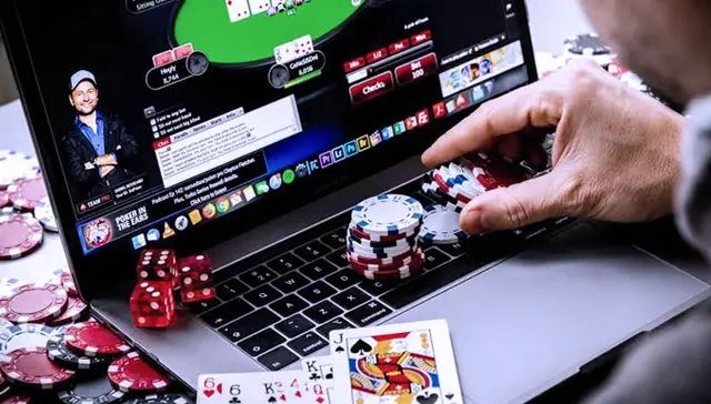 Judi online di Indonesia menyasar masyarakat berpenghasilan rendah. 