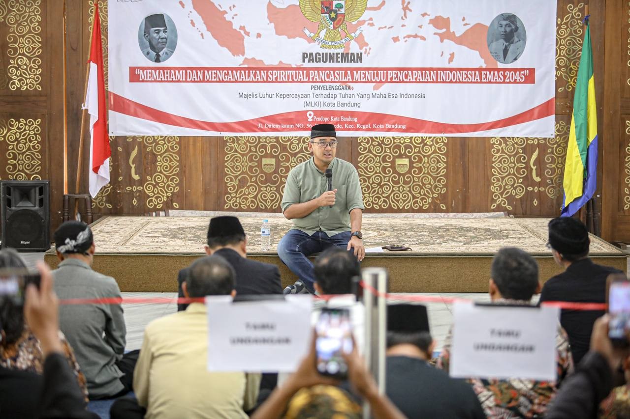 <p>Wali Kota Bandung, Muhammad Farhan, menyampaikan pesan mendalam dalam peringatan Hari Lahir Pancasila, Sabtu, 31 Mei 2025. (Dok.Pemkot Bandung)</p>
