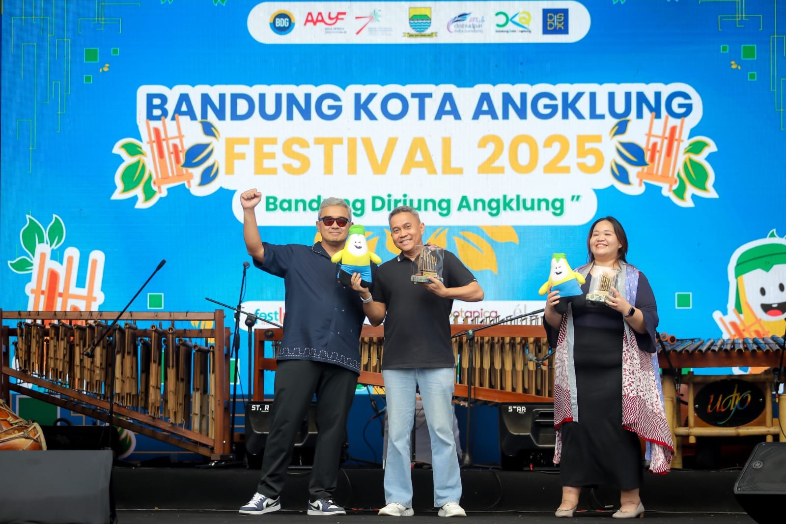 <p>Wali Kota Bandung Muhammad Farhan membuka gelaran Bandung Kota Angklung Festival 2025 digelar di Balai Kota Bandung, Sabtu 24 Mei 2025. (Dok.Pemkot Bandunh)</p>
