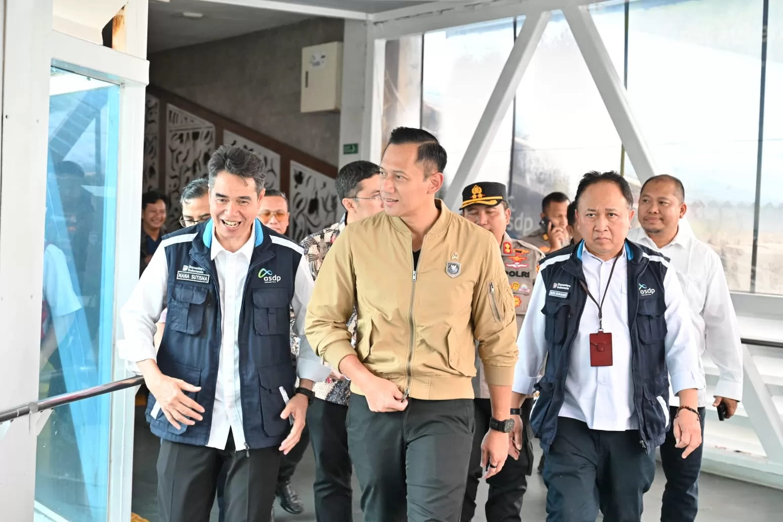 Tinjau ASDP di Merak, Menko AHY Pastikan Kesiapan Layanan Penyeberangan Nataru 2025/2026 