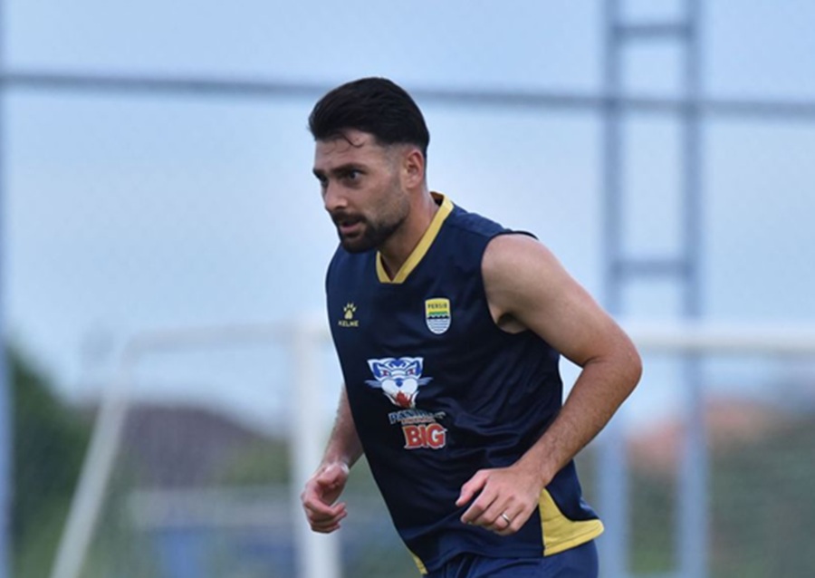 <p>Bek Persib, Frans Putros bocorkan kekuatan Bangkok United. (Foto: Persib).</p>
