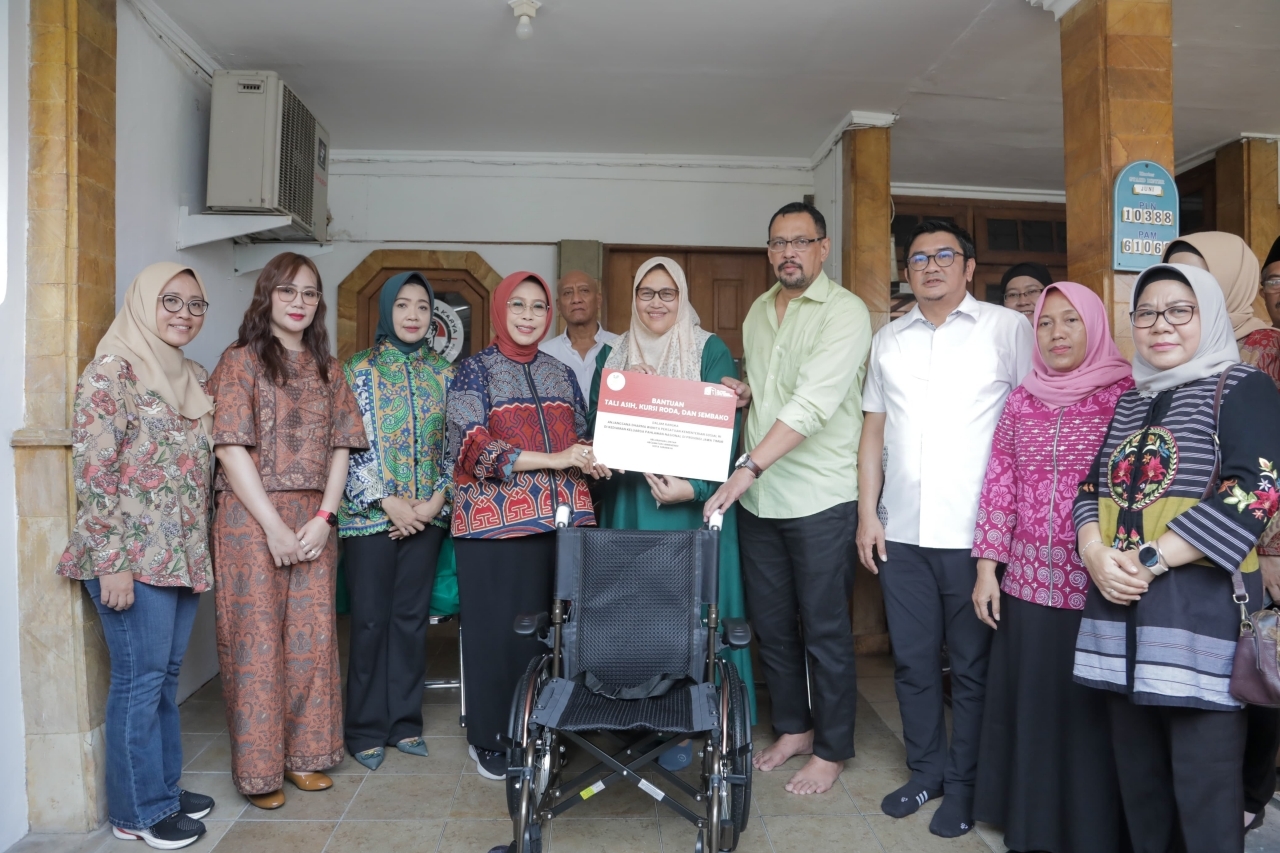 <p>Kemensos lakukan kunjungan ke Keluarga Pejuang Kemerdekaan. Pahami alur resmi pengusulan bansos agar bantuan tepat sasaran dan tanpa pungli. Foto: Kemensos</p>
