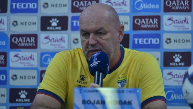 <p>Persib vs Bangkok United: Bojan Hodak kirim peringatan jelang laga krusial Grup G ACL Two. Persib siap raih kemenangan dan lolos babak 16 besar.</p>
