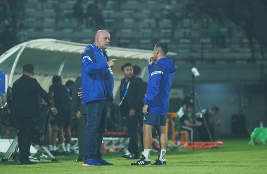 <p>Pelatih Persib, Bojan Hodak sebut timnya lebih percaya diri untuk hadapi Selangor FC di leg kedua Grup G AFC Champions League Two. Foto: Persib.</p>

