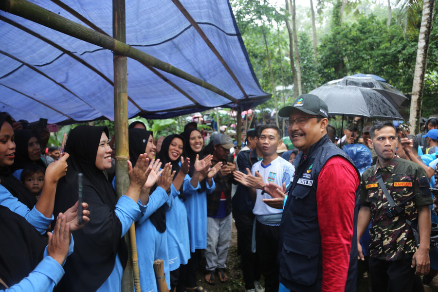<p>Kemensos melakukan sosialisai bersama masyarakat. Pastikan NIK dan KK Valid, jangan sampai bantuan tak sampai. Foto: Kemensos</p>
