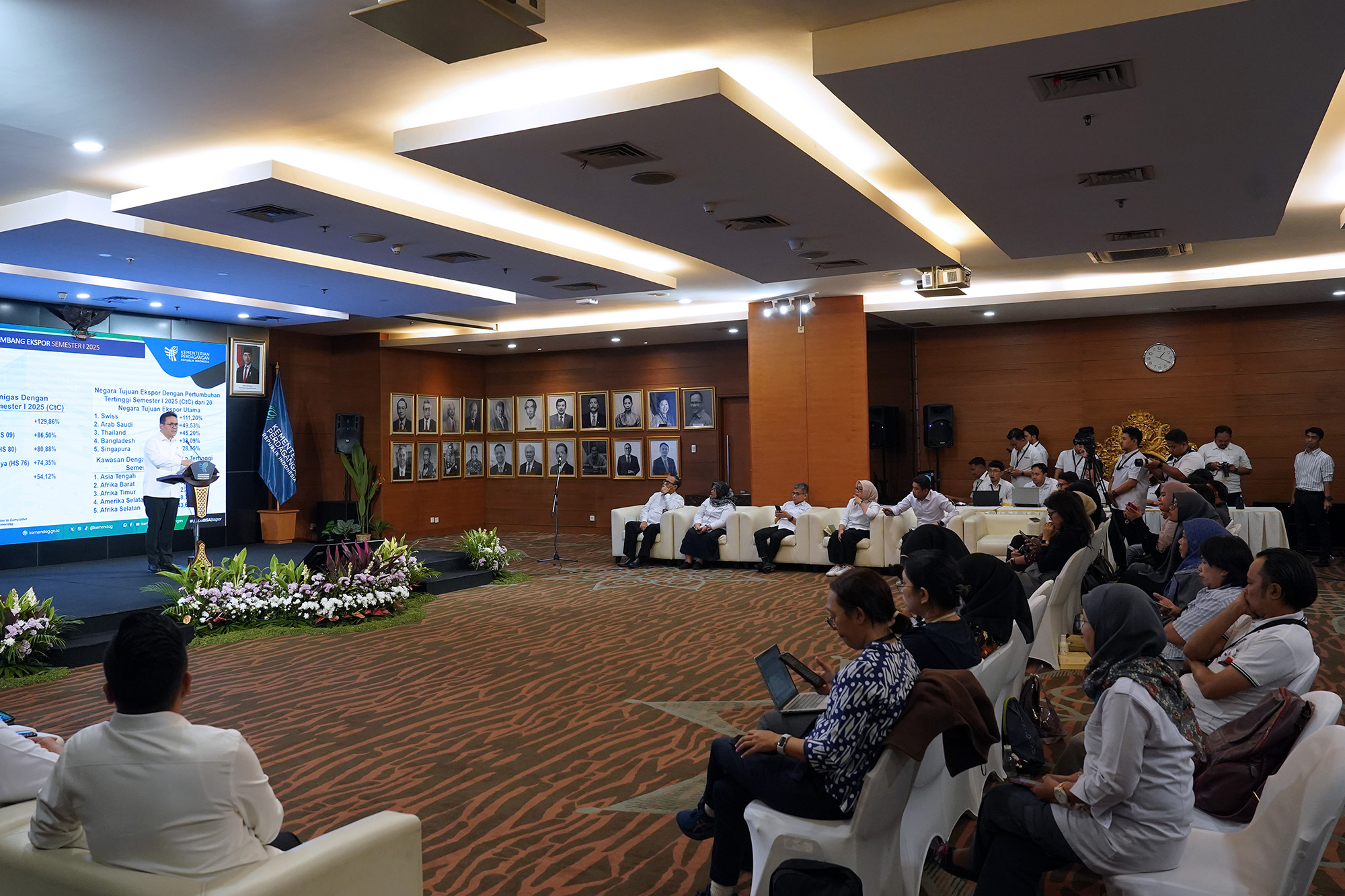 <p>Menteri Perdagangan (Mendag) Budi Santoso, dalam keterangan pers terkait  Kinerja Perdagangan Indonesia Semester I Tahun 2025 di Kantor Kementerian Perdagangan (Kemendag), Jakarta, Senin, 4 Agustus 2025. (Dok. Kemendag)</p>

<p> </p>
