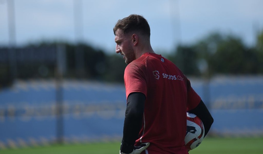 <p>Kiper Persib, Adam Przybek menilai laga persahabatan melawan Western Sydney Wanderers akan sangat penting. (Foto: Persib.co.id).</p>
