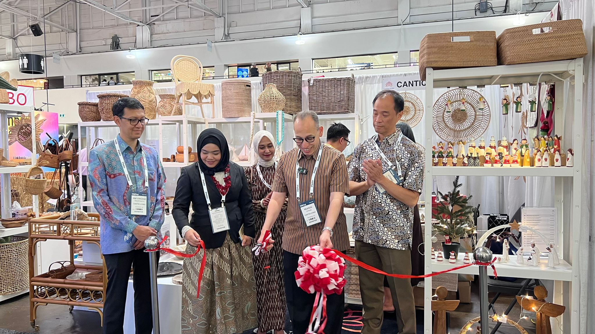 <p>Duta Besar RI Ottawa, Muhsin Syihab membuka resmi stan Indonesia di Toronto Market Week 2025  yang berlangsung  di The International Centre, Mississauga, Ontario, Kanada, Minggu, 10 Agustus 2025.</p>

<p> </p>

