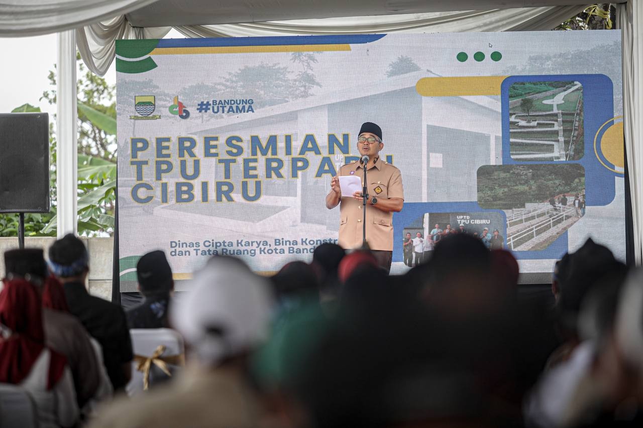 <p>Wali Kota Bandung Muhammad Farhan meresmikan TPU Terpadu Cibiru, Kecamatan Cibiru, Kota Bandung, pada Kamis, 22 Mei 2025.(Dok.Pemkot Bandung)</p>
