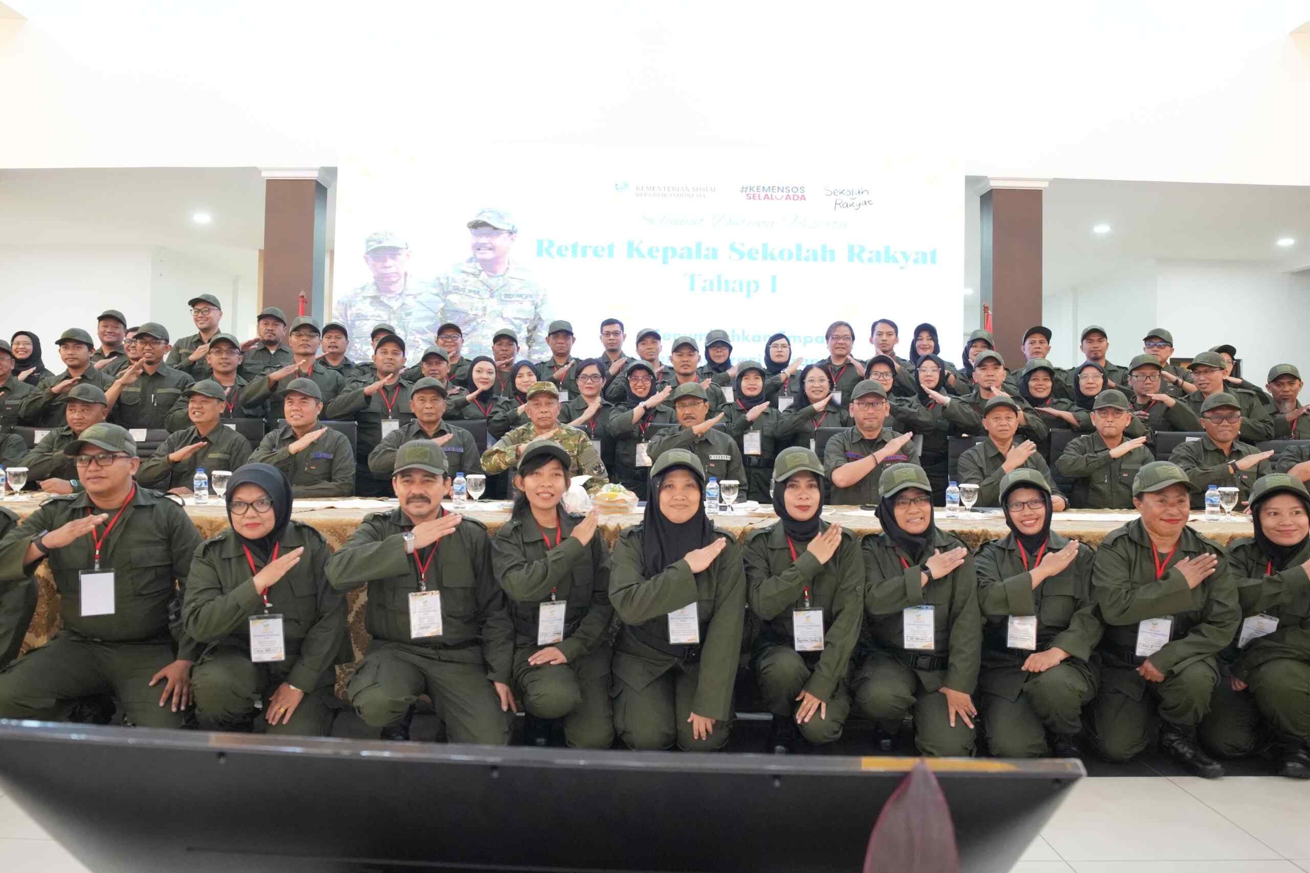 <p>Sebanyak 53 Kepala Sekolah Rakyat mengikuti retret yang diselenggarakan oleh Kementerian Sosial di Pusat Pendidikan dan Pelatihan Kesejahteraan Sosial, Margaguna, Jakarta Selatan, mulai 16 hingga 20 Juni 2025. (Dok. Kemensos)</p>
