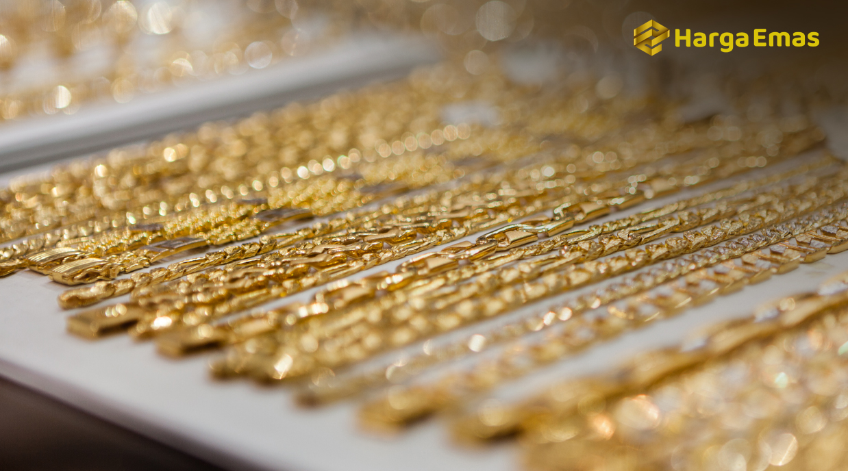 <p>Ilustrasi harga emas perhiasan. Cek harga emas perhiasan hari ini naik atau turun per gram dari 16K, 22K, hingga 24K. Foto: HargaEmas<br />
 </p>
