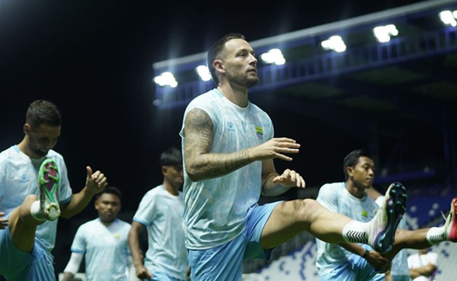 <p>Simak prediksi susunan pemain Bangkok United vs Persib dalam laga kedua ACL Two malam ini. (Foto: Persib).</p>
