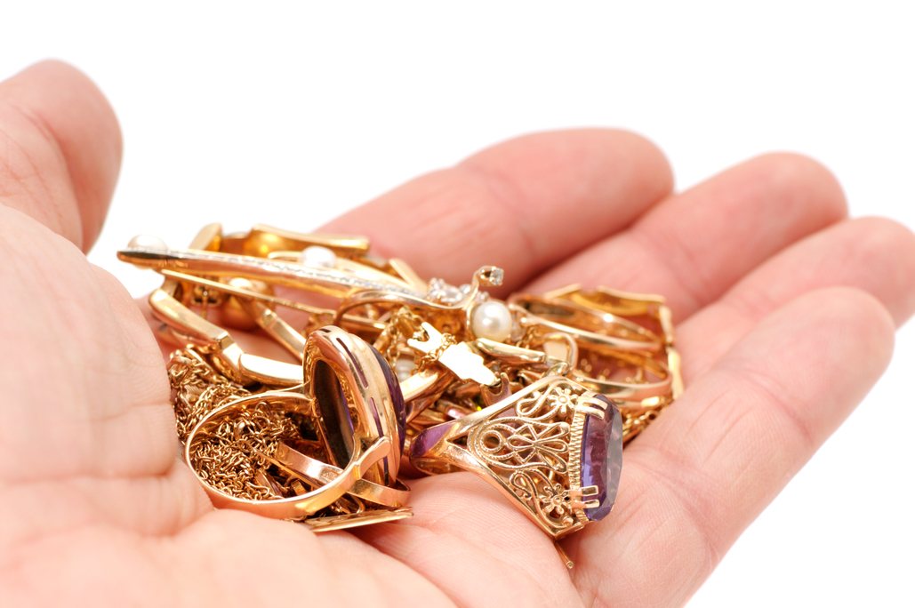 <p>Ilustrasi harga emas perhiasan hari ini. Cek harga jual emas perhiasan hari ini 24 karat naik atau turun? Simak harga emas perhiasan hari ini per gram dalam rupiah per 28 Oktober 2025 sekarang! Foto: Pegadaian</p>