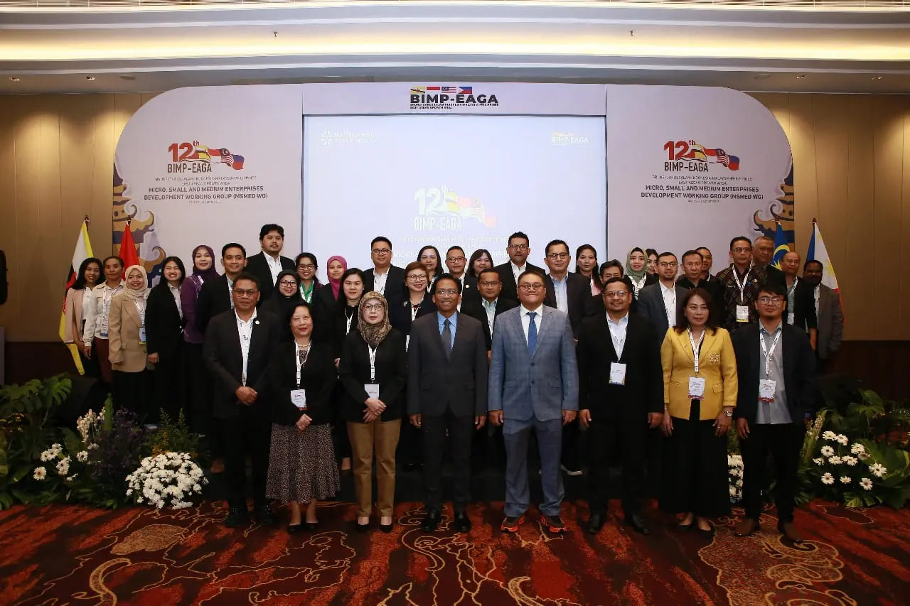 <p>Indonesia resmi memegang kursi keketuaan Brunei Darussalam, Indonesia, Malaysia, Philippines – East ASEAN Growth Area (BIMP-EAGA) untuk periode 2025–2028 melalui pelaksanaan The 12th BIMP-EAGA Micro, Small & Medium Enterprises Development Working Group (MSMED WG) di Bali, pada 25–26 Agustus 2025. (Dok. Kementerian UMKM)</p>
