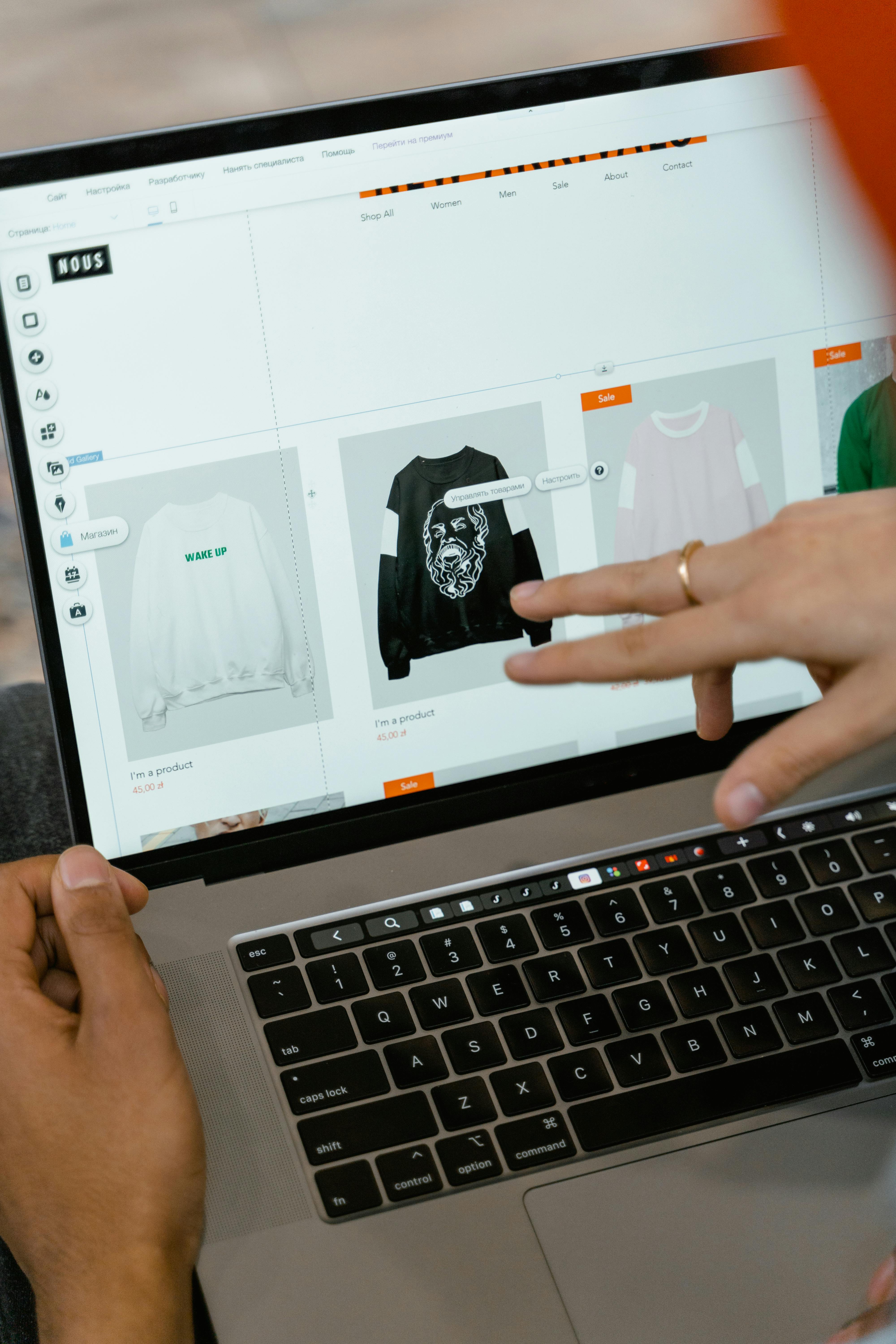 <p>Ilustrasi Harbolnas 2025. Simak tagline dan tema Hari Belanja Online Nasional, yang difokuskan mendukung UMKM lokal. Foto: Pexels</p>
