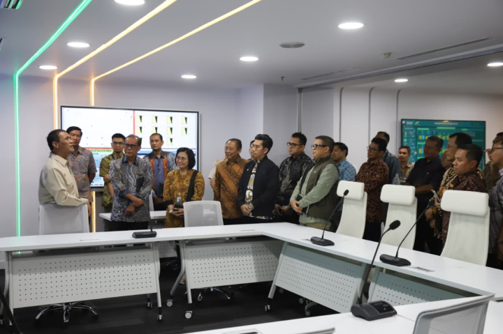 <p>Menteri Pertanian (Mentan) Andi Amran Sulaiman menyambangi kantor PT Perkebunan Nusantara (PTPN Holding) dan PalmCo secara mendadak, Kamis,  2 Oktober 2025. (Dok. Kementan)</p>

<p> </p>

