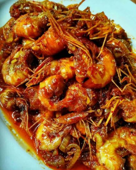 <p>Nikmati sensasi Udang Pedas Manis gurih dan juicy. Resep lengkap, tips marinasi, dan cara memasak agar rasa pedas manis meresap sempurna.</p>
