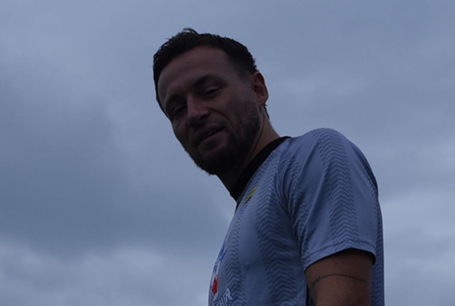 <p>Gelandang Persib, Marc Klok berharap timnya semakin lebih baik di musim baru. (Foto: Persib.co.id).</p>
