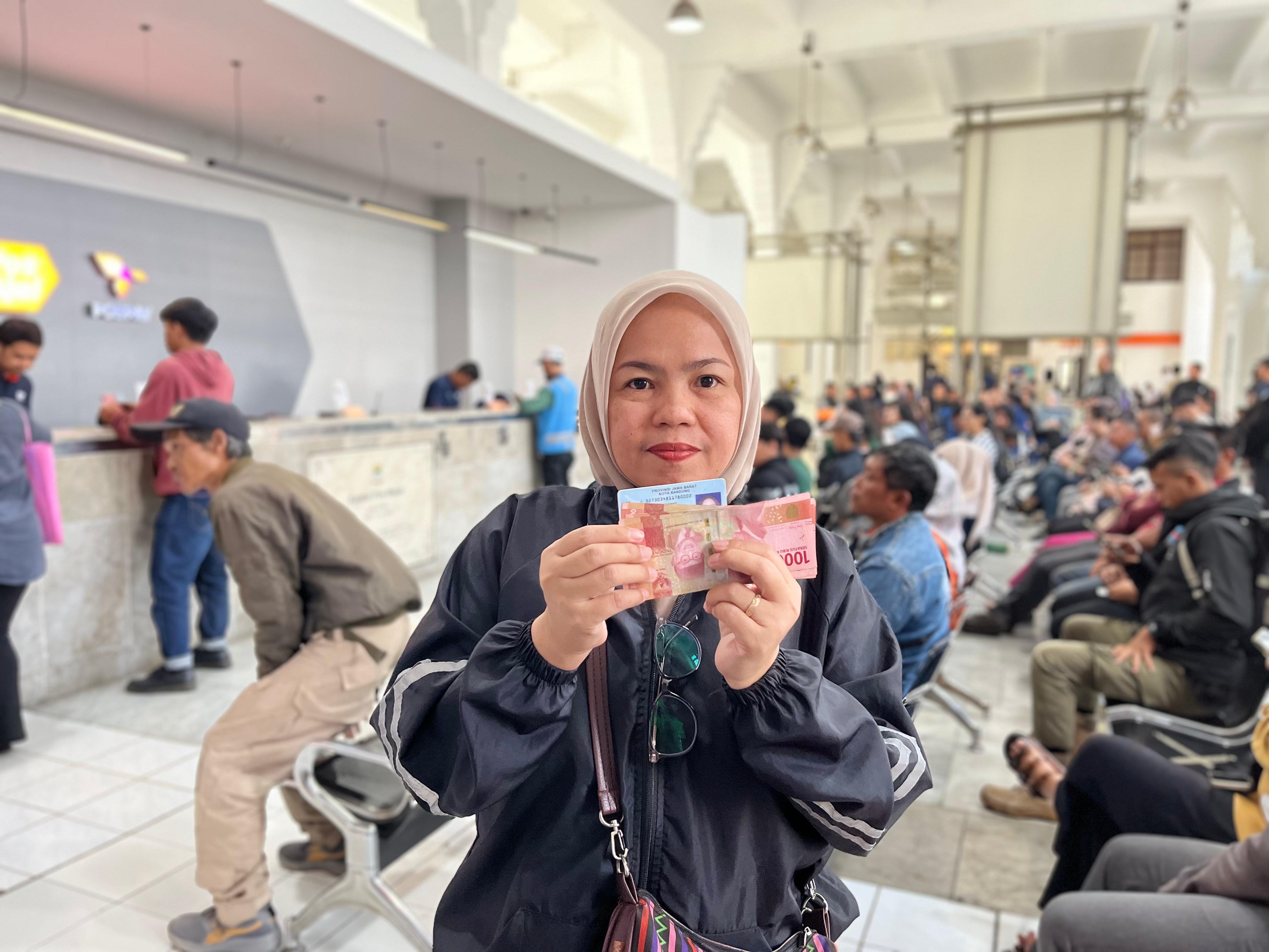 <p>Gagal dapet BSU cuma gara-gara syarat sepele? Duh, jangan sampai kejadian! Yuk simak info lengkap: cara cek penerima, syarat wajib, dan batas akhir pencairan yang makin deket.</p>
