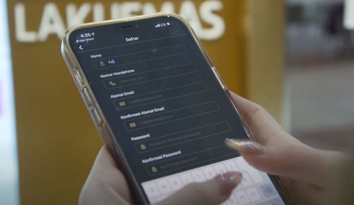 <p>Harga jual emas hari ini turun? Lihat update harga emas Antam dan emas fisik terbaru 2025 untuk bantu kamu putuskan beli atau jual emas. Foto lakuemas.</p>

