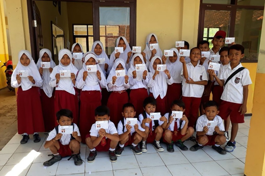<p>Ilustrasi siswa SD penerima bansos PIP. Berikut cara penarikan dana PIP 2025 yang sudah masuk rekening siswa baik di teller bank maupun di ATM. (Foto/Puslapdik).</p>
