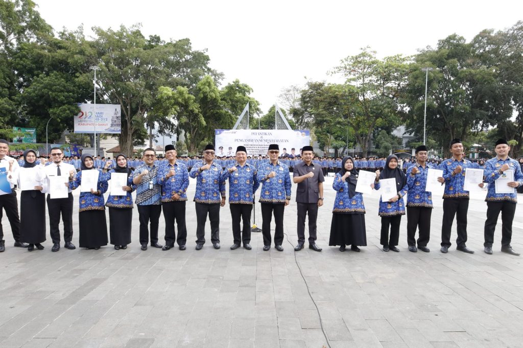 <p>Momentum besar! Pelantikan PPPK Paruh Waktu 2025 mulai bergulir baca detail, persiapkan SK, dan pastikan Anda bagian resmi ASN.</p>

