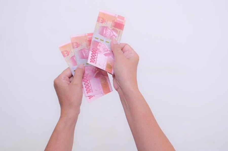 <p>Ilustrasi uang rupiah. Berikut jadwal pencairan bansos penebalan BPNT 2025 senilai Rp400 ribu untuk Juni ini. (Foto: Freepik).</p>
