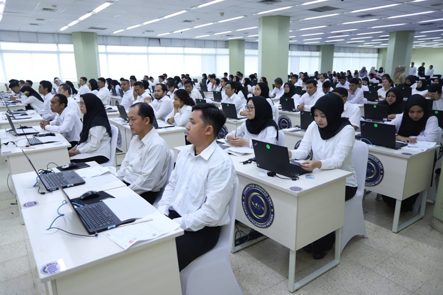 <p>Ilustrasi peserta seleksi PPPK. Berikut jadwal pengumuman hasil kelulusan PPPK tahap 2 dan tahapan berikutnya, simak informasi resmi di laman SSCASN. (Foto: Kemenpan RB).</p>
